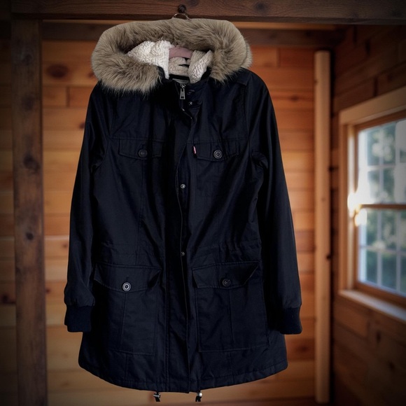Levi's black Utility Jacket,parka,anarack with Faux Fur Hood 62% cotton EUC - Picture 2 of 12